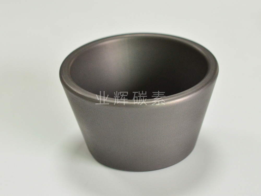 高溫工業的"黃金容器"：一文讀懂石墨坩堝的奧秘